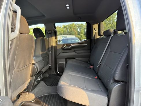Used 2025 GMC Sierra 1500 SLE AWD/4WD image 13