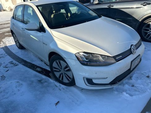 Used 2015 Volkswagen e-Golf SEL Premium image 6