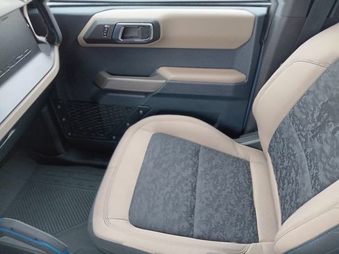 Used 2023 Ford Bronco Wildtrak AWD/4WD image 15