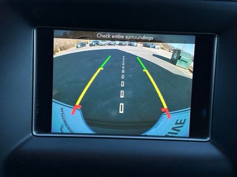 Used 2019 Jeep Grand Cherokee Laredo image 26