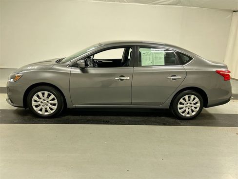 Used 2019 Nissan Sentra S image 6