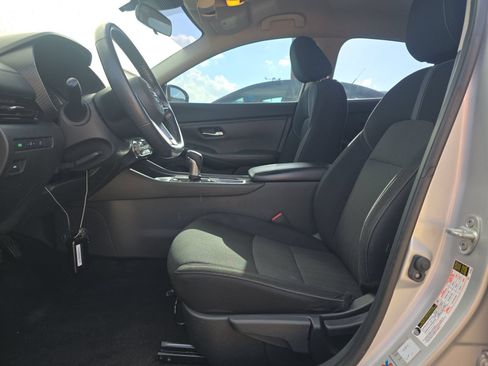 Used 2021 Nissan Sentra SV FWD image 7