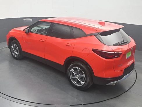 Used 2025 Chevrolet Blazer LT FWD image 22