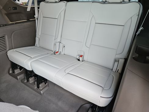 Used 2025 GMC Yukon XL Denali w/ Denali Reserve Package AWD/4WD image 33