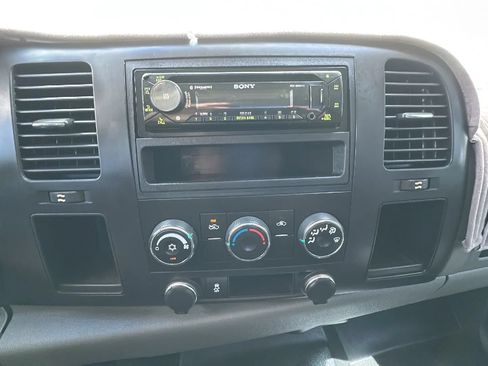 Used 2011 Chevrolet Silverado 2500 W/T RWD image 16