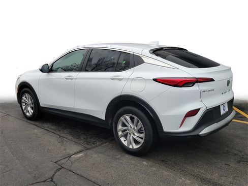 Used 2025 Buick Envista Preferred image 5