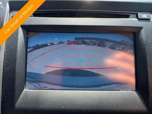 Used 2017 Toyota Camry SE w/ Moonroof Package FWD image 20
