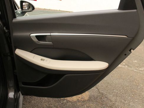 Used 2022 Hyundai Sonata SEL image 21