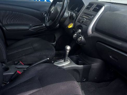 Used 2014 Nissan Versa SV FWD image 2
