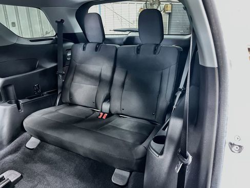 Used 2023 Ford Explorer XLT RWD image 22