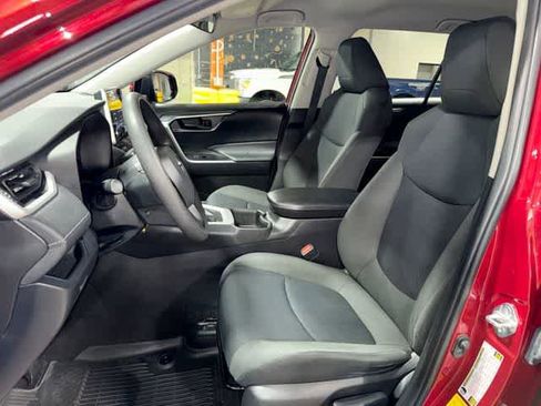 Certified 2023 Toyota RAV4 LE AWD/4WD image 15