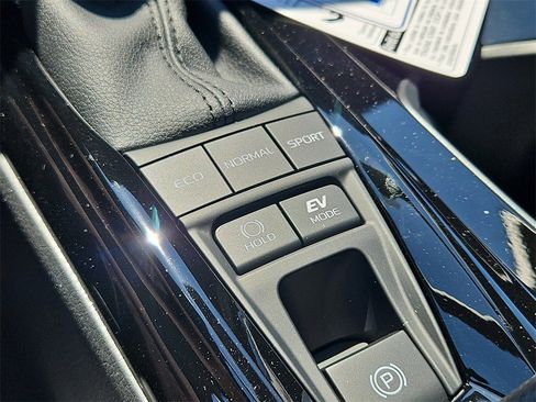 New 2026 Toyota Camry Hybrid image 11