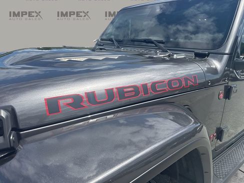Used 2024 Jeep Gladiator Rubicon AWD/4WD image 34