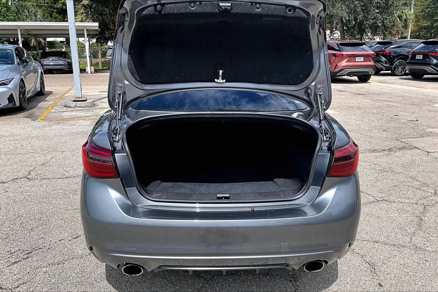 Used 2018 INFINITI Q50 Luxe AWD/4WD image 32