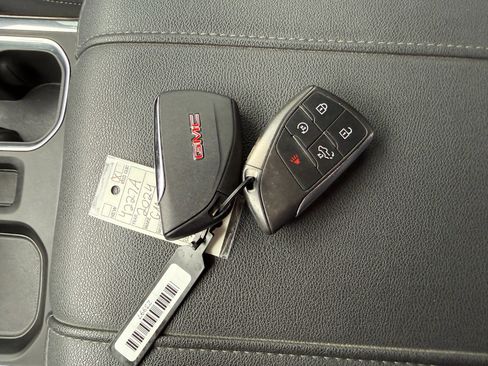 Used 2024 GMC Sierra 1500 Elevation w/ LPO, Elevation Black Package image 36