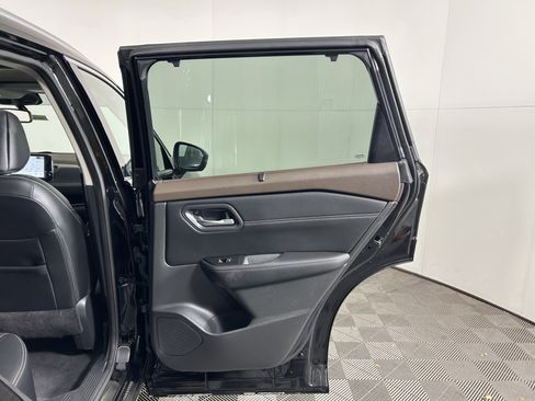 Certified 2023 Nissan Rogue SL w/ SL Premium Package image 34