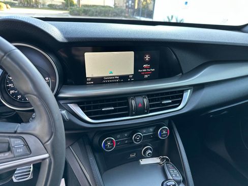Used 2018 Alfa Romeo Stelvio Ti Sport image 29