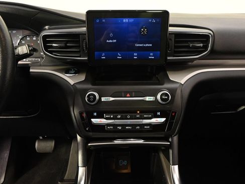 Used 2020 Ford Explorer XLT w/ Equipment Group 202A AWD/4WD image 27