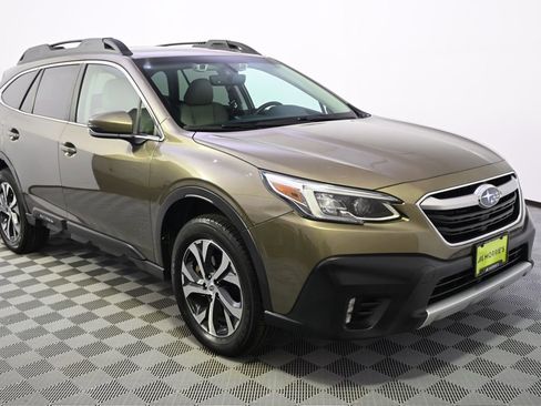 Used 2022 Subaru Outback Limited XT image 8