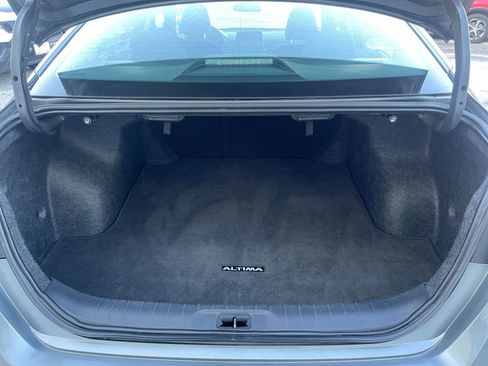 Used 2025 Nissan Altima 2.5 SV image 30