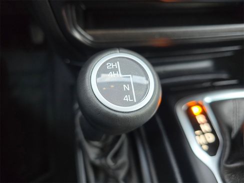 Used 2021 Jeep Wrangler Unlimited Sahara image 25