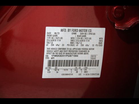 Used 2023 Ford Explorer XLT w/ Equipment Group 202A AWD/4WD image 25