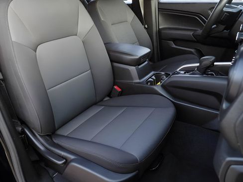 Certified 2023 Chevrolet Colorado Trail Boss w/ Technology Package AWD/4WD image 16