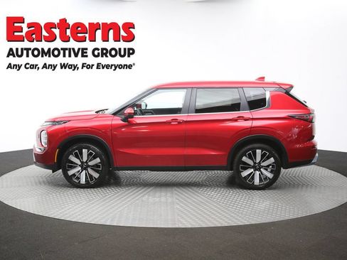 Used 2025 Mitsubishi Outlander SE AWD/4WD image 61