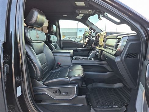 Used 2024 Ford F350 Platinum w/ Tremor Off-Road Package AWD/4WD image 34