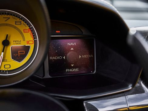 Used 2013 Ferrari 458 Spider RWD image 62