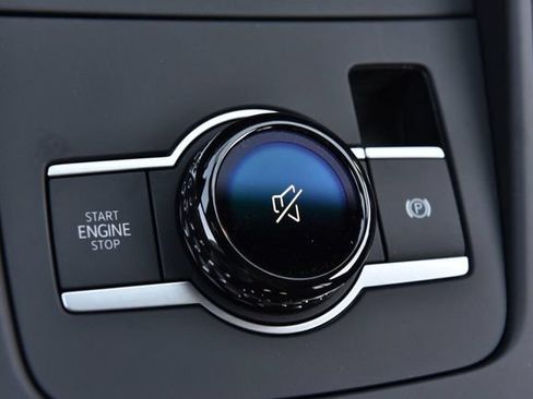 New 2026 Volkswagen Tiguan SE R-Line AWD/4WD image 16