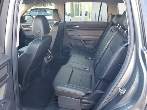 Certified 2023 Volkswagen Atlas SE w/ Black Wheel Package image 11