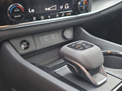 New 2026 Nissan Rogue SV FWD image 31