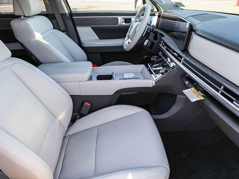 New 2026 Hyundai Santa Fe Limited FWD image 17