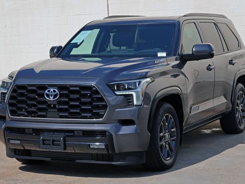 Used 2023 Toyota Sequoia Platinum AWD/4WD image 53