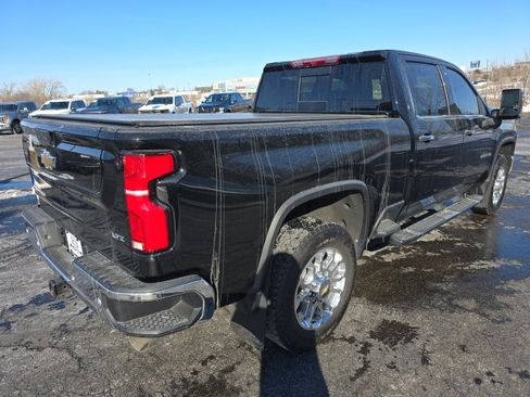 Used 2024 Chevrolet Silverado 2500 LTZ w/ LTZ Plus Package image 12
