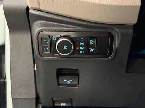 Used 2023 Ford Bronco Wildtrak image 15