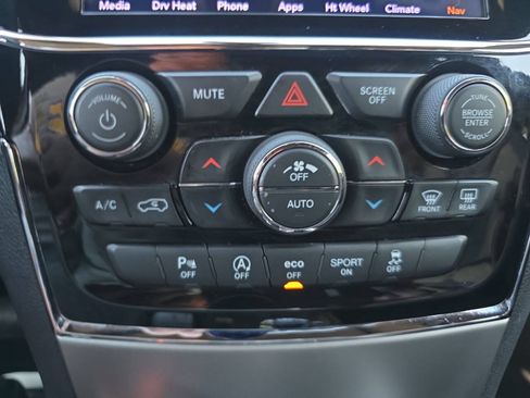 Used 2020 Jeep Grand Cherokee Limited w/ Luxury Group II AWD/4WD image 21