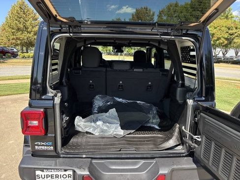 Used 2024 Jeep Wrangler Unlimited Sahara AWD/4WD image 7