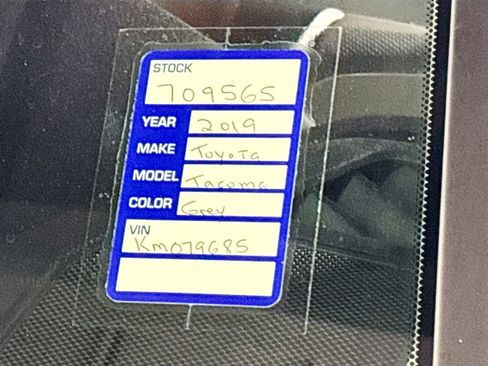 Used 2019 Toyota Tacoma SR5 image 24