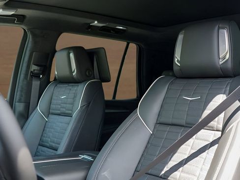 New 2026 Cadillac Escalade Platinum Sport w/ LPO, ONYX Package image 10