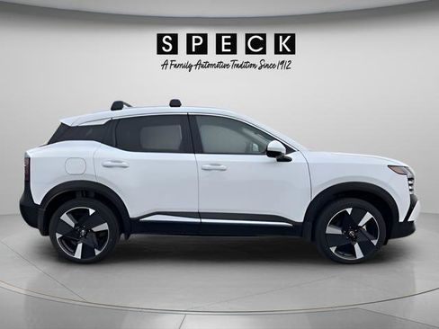 New 2025 Nissan Kicks SR AWD/4WD image 7