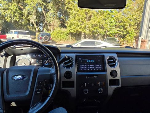 Used 2012 Ford F150 XLT w/ XLT Chrome Pkg image 12