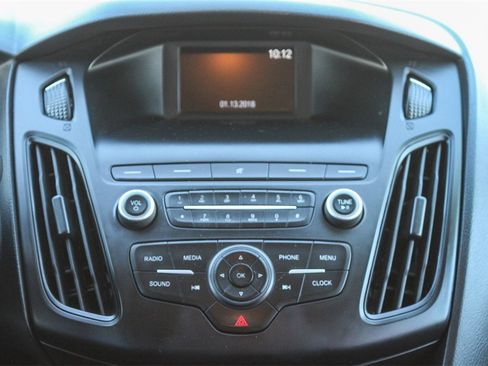 Used 2018 Ford Focus S image 18