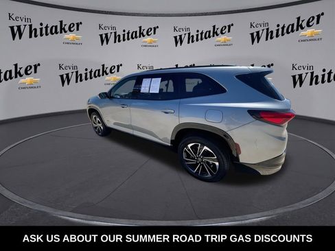 Certified 2025 Buick Enclave Sport Touring w/ Power Package FWD image 7