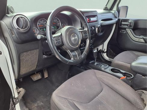 Used 2013 Jeep Wrangler Sport image 4