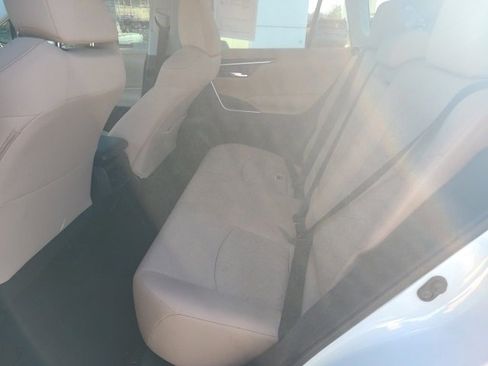 Used 2020 Toyota RAV4 XLE image 13