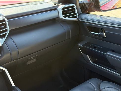 Used 2025 Toyota Sequoia Platinum AWD/4WD image 16