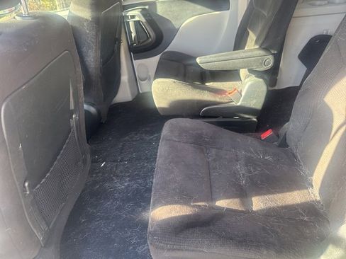 Used 2014 Dodge Grand Caravan SXT w/ Rear Park Assist Package image 11