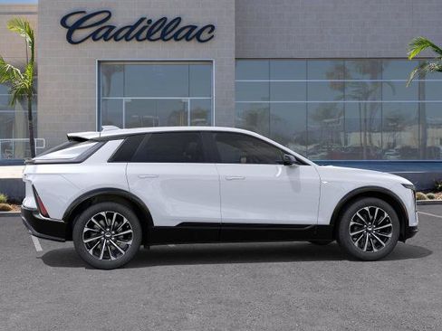 New 2026 Cadillac Lyriq Sport RWD image 29